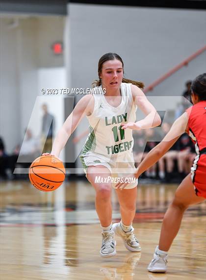 Thumbnail 1 in Valley Springs vs. Glen Rose (AAA 3A State Playoff first round) photogallery.