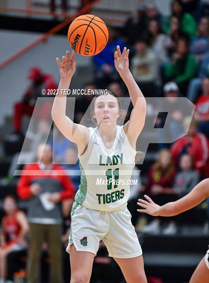 Thumbnail 1 in Valley Springs vs. Glen Rose (AAA 3A State Playoff first round) photogallery.
