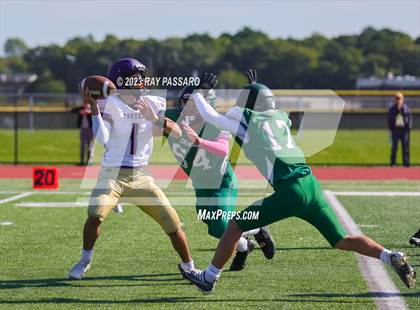 Thumbnail 3 in Greenport/Southold vs William Floyd JV 9 photogallery.