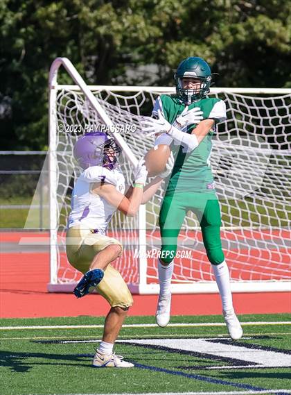 Thumbnail 2 in Greenport/Southold vs William Floyd JV 9 photogallery.