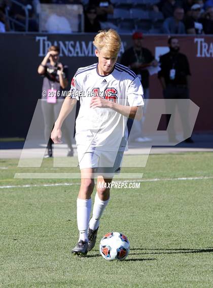 Thumbnail 2 in Kent Denver vs. Jefferson Academy  (CHSAA 3A Final) photogallery.