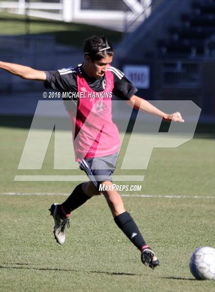 Thumbnail 1 in Kent Denver vs. Jefferson Academy  (CHSAA 3A Final) photogallery.