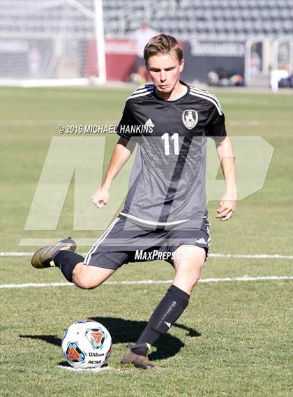 Thumbnail 2 in Kent Denver vs. Jefferson Academy  (CHSAA 3A Final) photogallery.