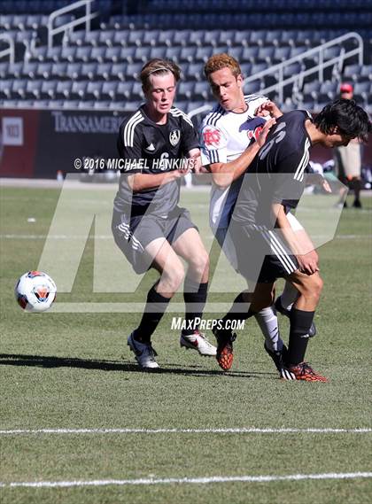 Thumbnail 3 in Kent Denver vs. Jefferson Academy  (CHSAA 3A Final) photogallery.