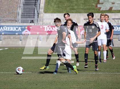 Thumbnail 2 in Kent Denver vs. Jefferson Academy  (CHSAA 3A Final) photogallery.