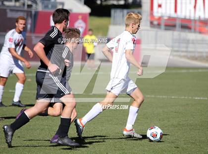 Thumbnail 2 in Kent Denver vs. Jefferson Academy  (CHSAA 3A Final) photogallery.