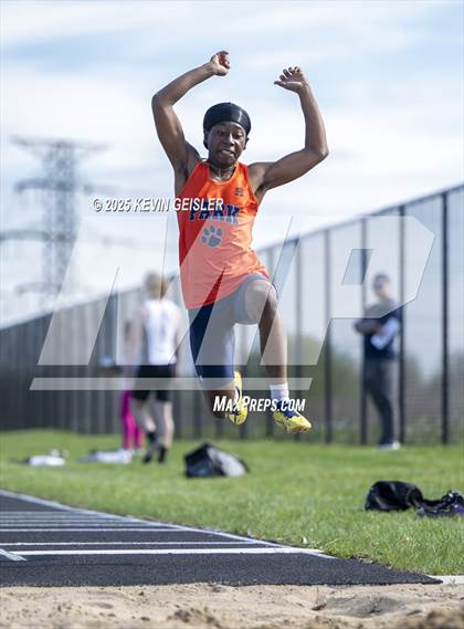 Thumbnail 1 in Racine Case Invitational photogallery.
