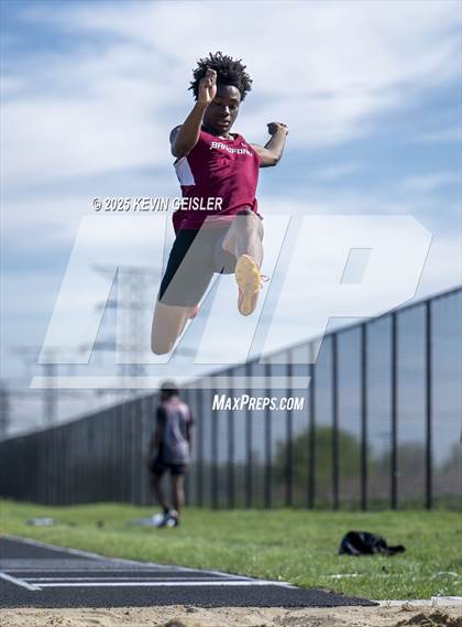 Thumbnail 3 in Racine Case Invitational photogallery.