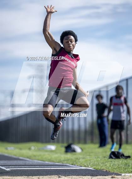 Thumbnail 3 in Racine Case Invitational photogallery.
