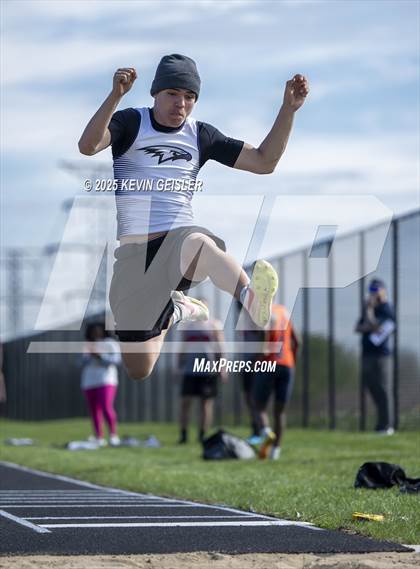 Thumbnail 3 in Racine Case Invitational photogallery.