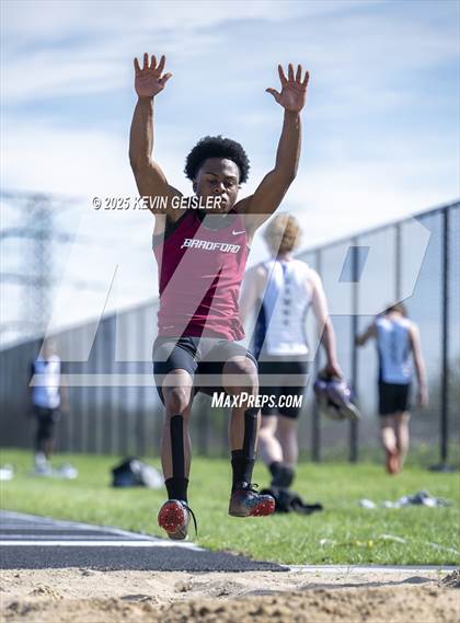 Thumbnail 2 in Racine Case Invitational photogallery.
