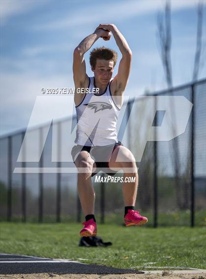 Thumbnail 3 in Racine Case Invitational photogallery.