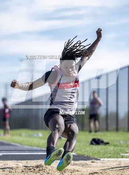 Thumbnail 3 in Racine Case Invitational photogallery.