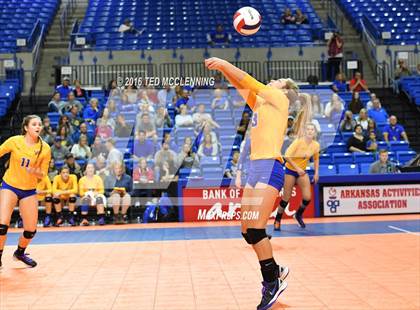 Thumbnail 1 in Paragould vs Valley View (AHSAA 5A State Final) photogallery.