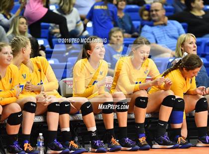 Thumbnail 2 in Paragould vs Valley View (AHSAA 5A State Final) photogallery.
