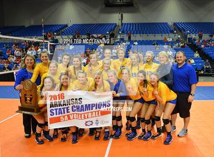 Thumbnail 2 in Paragould vs Valley View (AHSAA 5A State Final) photogallery.