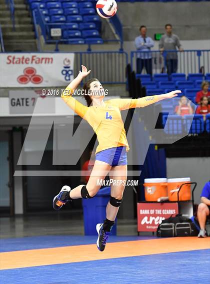 Thumbnail 2 in Paragould vs Valley View (AHSAA 5A State Final) photogallery.
