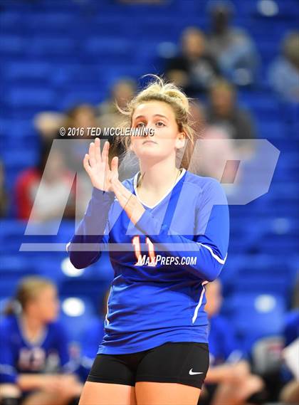 Thumbnail 2 in Paragould vs Valley View (AHSAA 5A State Final) photogallery.