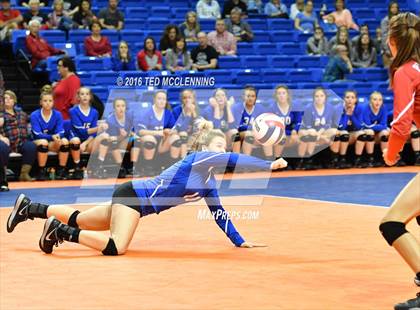 Thumbnail 3 in Paragould vs Valley View (AHSAA 5A State Final) photogallery.