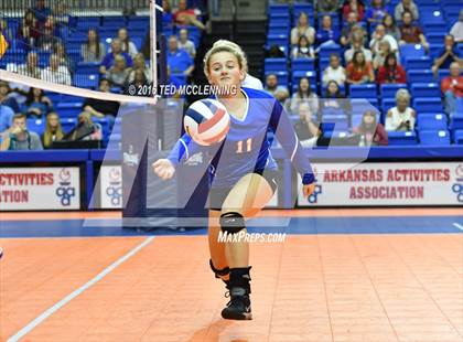 Thumbnail 1 in Paragould vs Valley View (AHSAA 5A State Final) photogallery.