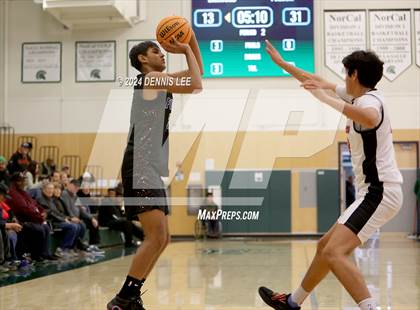 Thumbnail 3 in Oakwood vs. Folsom (De La Salle MLK Classic) photogallery.