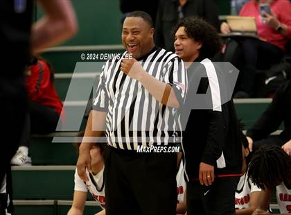 Thumbnail 3 in Oakwood vs. Folsom (De La Salle MLK Classic) photogallery.