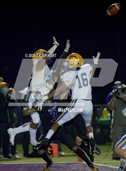 Thumbnail 3 in Carmel @ Brownsburg (IHSAA 6A Sectional Final) photogallery.