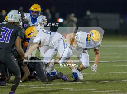 Thumbnail 2 in Carmel @ Brownsburg (IHSAA 6A Sectional Final) photogallery.