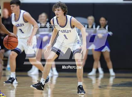 Thumbnail 3 in Hilliard Bradley vs. Africentric Early College photogallery.
