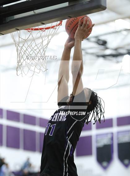 Thumbnail 2 in Hilliard Bradley vs. Africentric Early College photogallery.