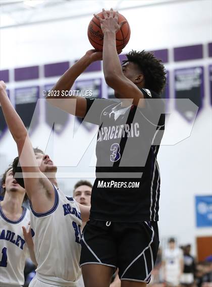 Thumbnail 2 in Hilliard Bradley vs. Africentric Early College photogallery.