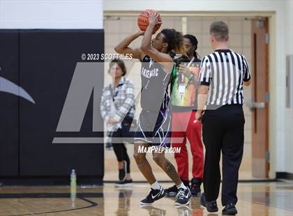 Thumbnail 3 in Hilliard Bradley vs. Africentric Early College photogallery.