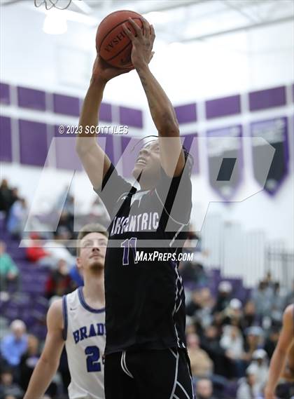 Thumbnail 3 in Hilliard Bradley vs. Africentric Early College photogallery.