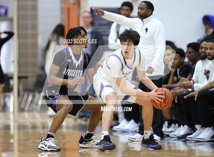 Thumbnail 3 in Hilliard Bradley vs. Africentric Early College photogallery.