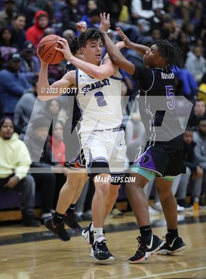 Thumbnail 2 in Hilliard Bradley vs. Africentric Early College photogallery.