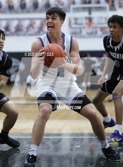 Thumbnail 1 in Hilliard Bradley vs. Africentric Early College photogallery.