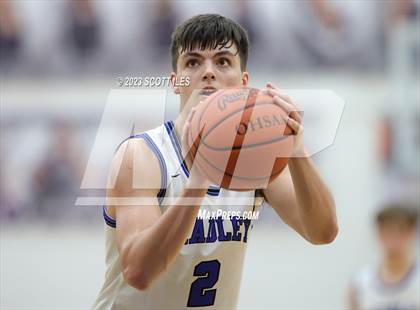 Thumbnail 1 in Hilliard Bradley vs. Africentric Early College photogallery.