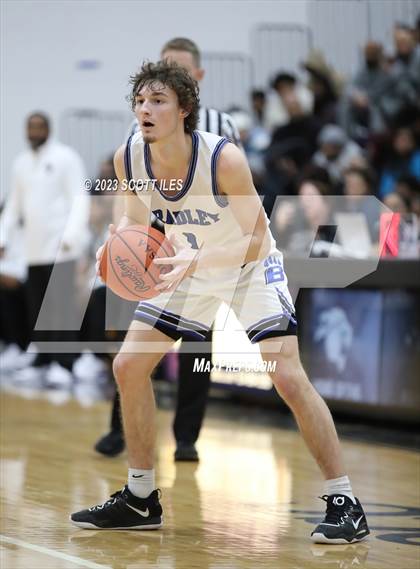Thumbnail 3 in Hilliard Bradley vs. Africentric Early College photogallery.