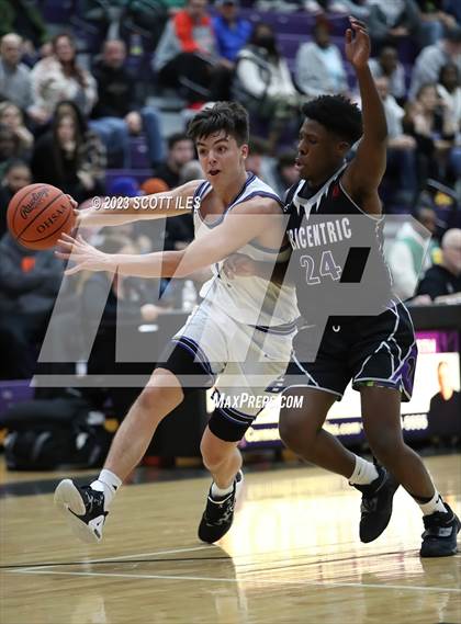 Thumbnail 2 in Hilliard Bradley vs. Africentric Early College photogallery.