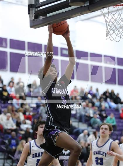 Thumbnail 2 in Hilliard Bradley vs. Africentric Early College photogallery.