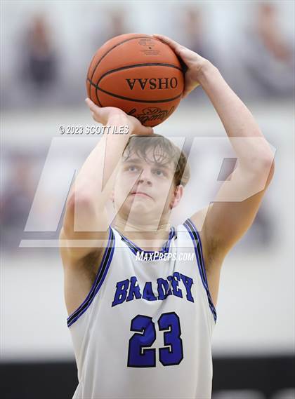Thumbnail 1 in Hilliard Bradley vs. Africentric Early College photogallery.