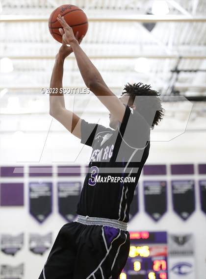 Thumbnail 3 in Hilliard Bradley vs. Africentric Early College photogallery.