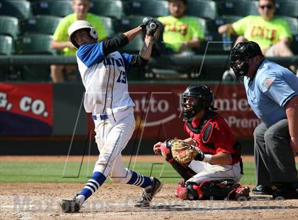 Thumbnail 3 in Stamford vs. Trenton (UIL 1A Semifinal) photogallery.