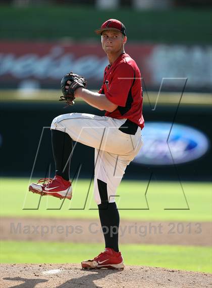 Thumbnail 2 in Stamford vs. Trenton (UIL 1A Semifinal) photogallery.