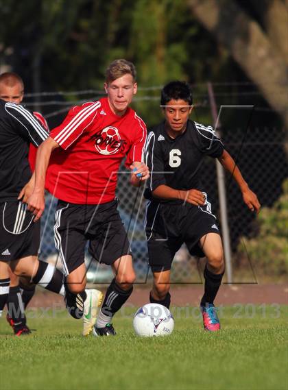 Thumbnail 2 in Fennville vs Hudsonville HomeSchoolers photogallery.