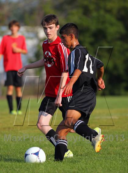 Thumbnail 3 in Fennville vs Hudsonville HomeSchoolers photogallery.