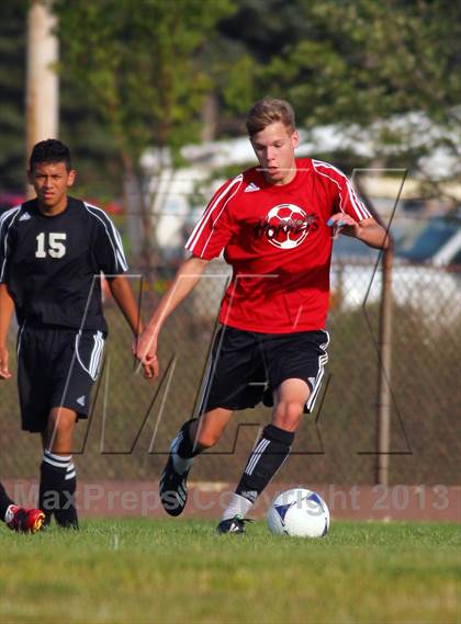 Thumbnail 2 in Fennville vs Hudsonville HomeSchoolers photogallery.