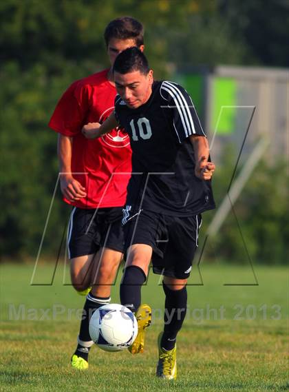 Thumbnail 3 in Fennville vs Hudsonville HomeSchoolers photogallery.