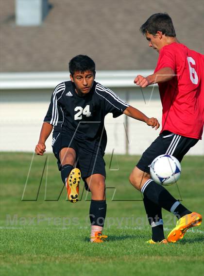 Thumbnail 3 in Fennville vs Hudsonville HomeSchoolers photogallery.