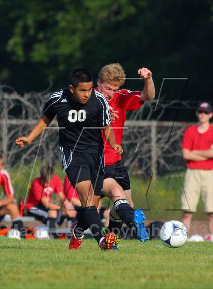 Thumbnail 3 in Fennville vs Hudsonville HomeSchoolers photogallery.